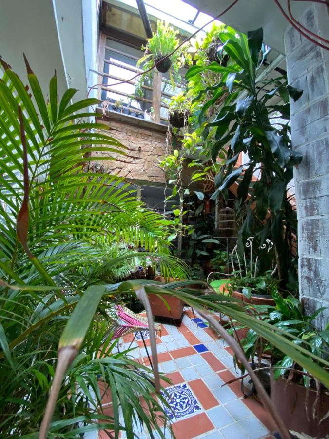 Hostal Casa Las Tias Меделин Екстериор снимка
