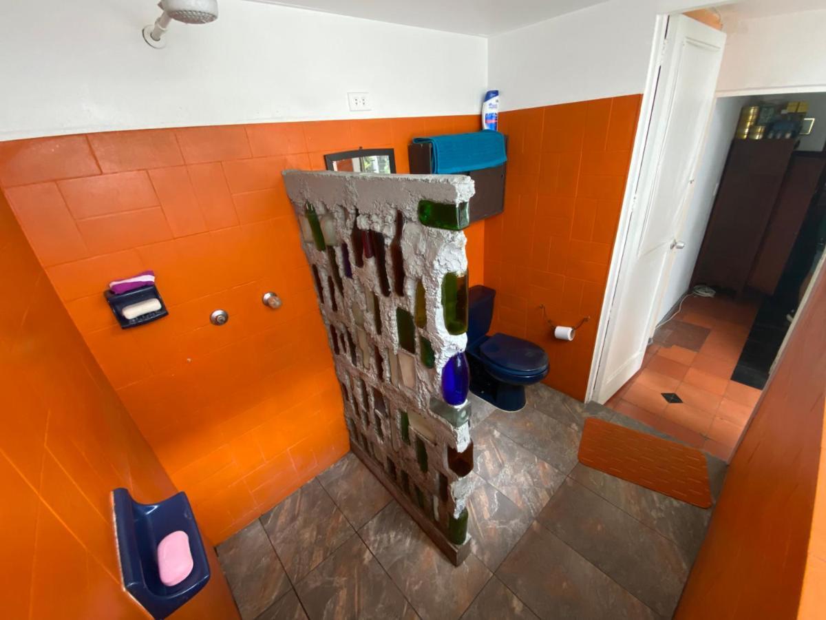 Hostal Casa Las Tias Меделин Екстериор снимка