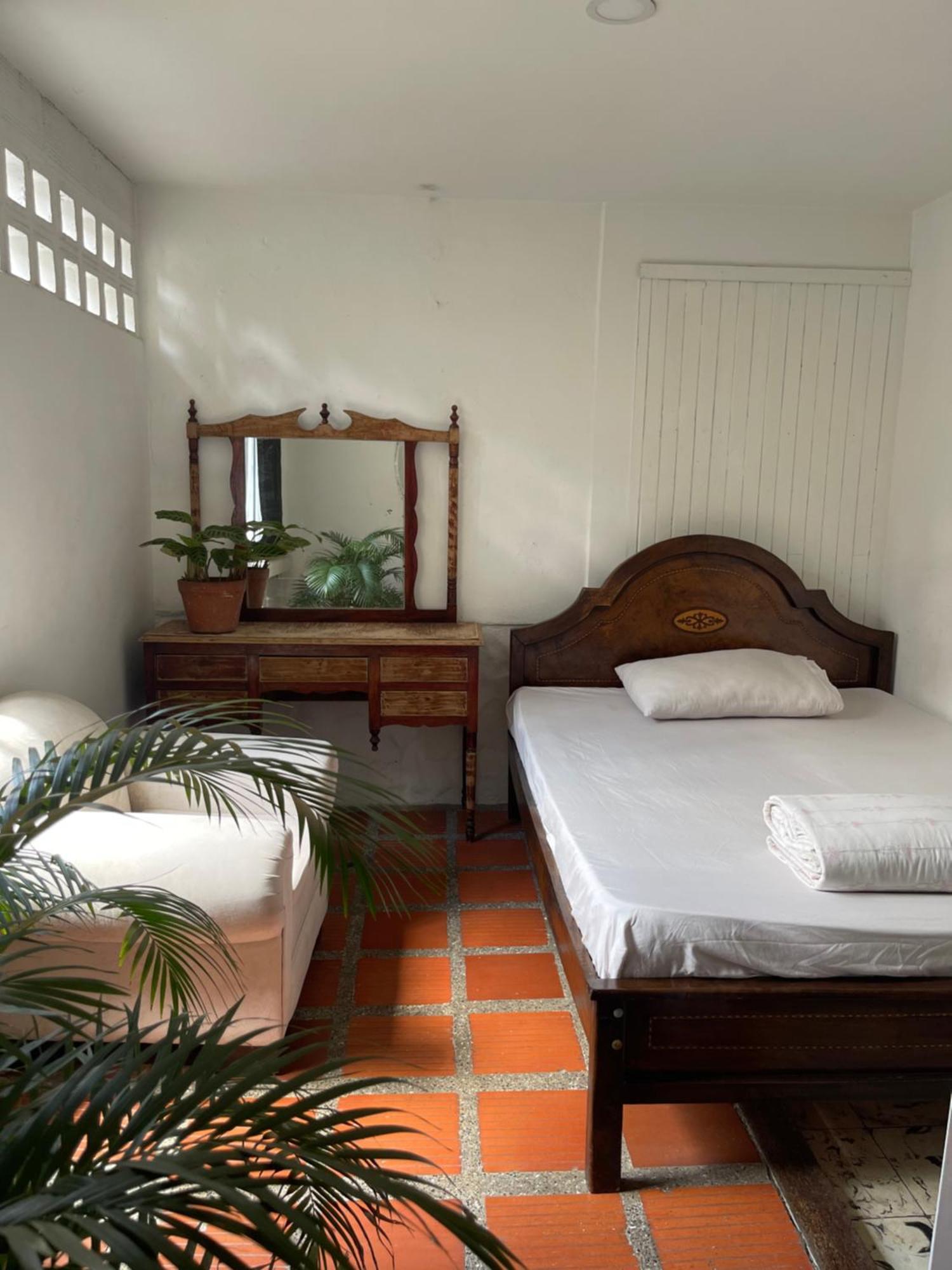 Hostal Casa Las Tias Меделин Екстериор снимка